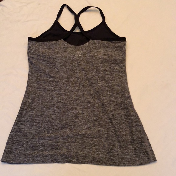 Beyond Yoga racer back slim tank - Picture 2 of 6